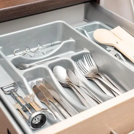 Al Niepodleglosci 75 *