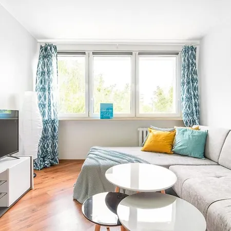 Al Niepodleglosci 75 Hotel *