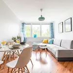 Rent Like - Aleja Niepodległości 75 * Warszawa