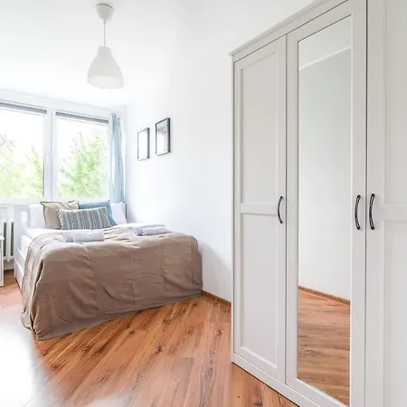 Al Niepodleglosci 75 Apartman *