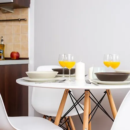 Apartman Al Niepodleglosci 75 *